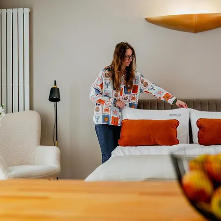 Moro Z Miejscem Postojowym Apartmán