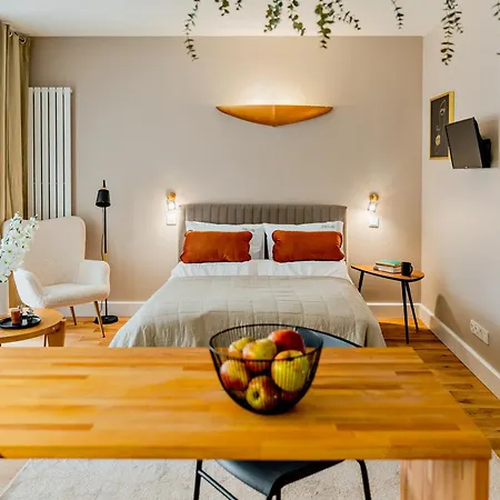 Moro Z Miejscem Postojowym Apartmán Zegrze