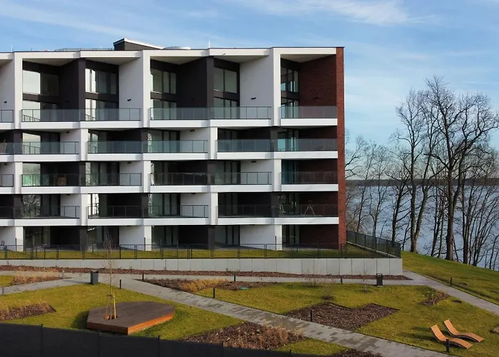 Moro Z Miejscem Postojowym Apartmán